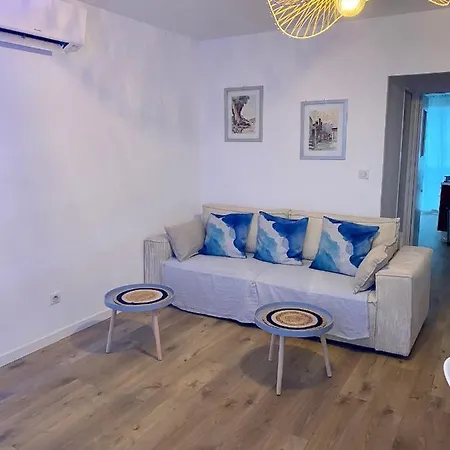 Apartament Centre Bord De T3 *